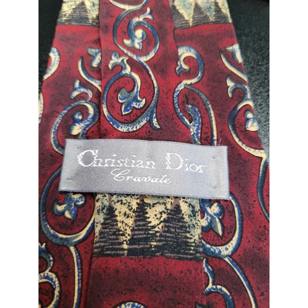 Christian Dior Men's Necktie Burgundy Geometric Silk 3.75 x 57 Excellent